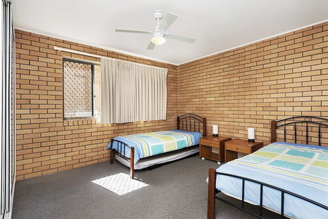Ground Floor Air Conditioned Fabulous Waterviews Overlooking Pumicestone Passage - Accommodation QLD 4