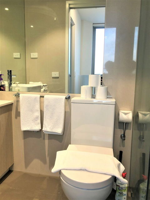 ReadySet Apartments On Spencer West - Accommodation QLD 6