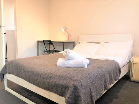 ReadySet Apartments On Spencer West - Accommodation QLD 4