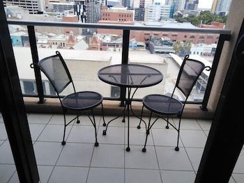 RNR North Terrace - Accommodation QLD 0