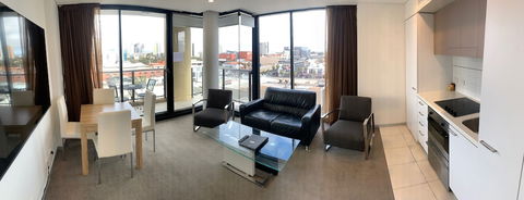RNR North Terrace - Accommodation QLD 6
