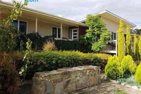 The Old Picnic Ground At Ironstone B & B - Accommodation QLD 4