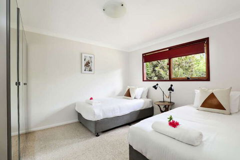 Mountain Den - Accommodation QLD 3