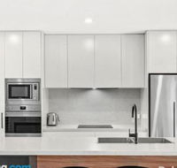 Modern Family Retreat 12 Minell Close - Accommodation QLD