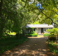 Mirriyindi Unique Berrima escape for 9 in the Southern Highlands 4pm check out Sundays - Accommodation QLD