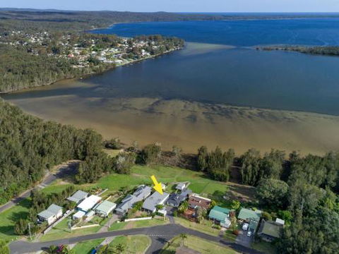 VINCES LANDING OLD EROWAL BAY 4pm Check Out Sundays - Accommodation QLD 0