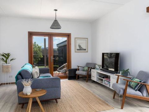 SPINDRIFT Kiama & Surrounds 4pm Check Out Sundays - Accommodation QLD 0