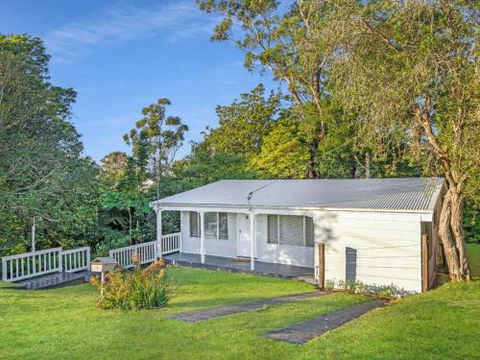 MOBYS At HYAMS Hyams Beach 4pm Check Out Sundays - Accommodation QLD 1