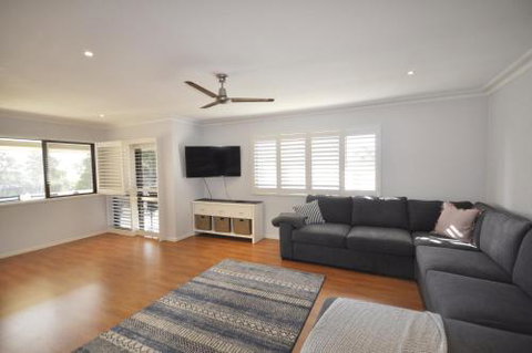 Island Time - Accommodation QLD 3