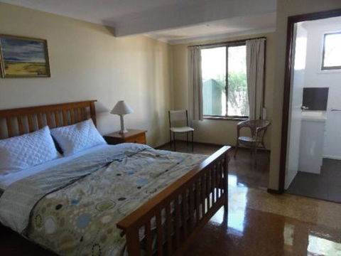 14 Tecoma Avenue Sandy Point - Accommodation QLD 4
