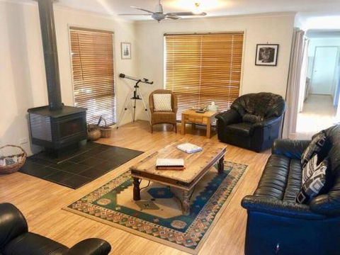 1 Tecoma Avenue Sandy Point - Accommodation QLD 1