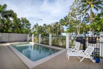Oceansprey Beachfront Apartments - Accommodation QLD 1
