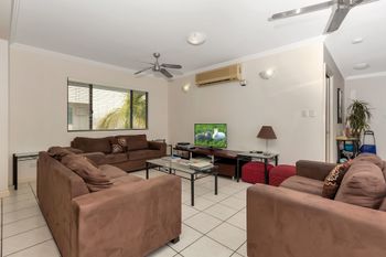 Oceansprey Beachfront Apartments - Accommodation QLD 4