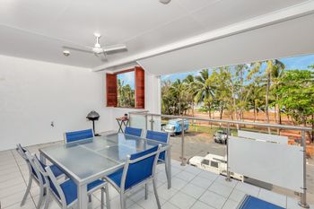 Oceansprey Beachfront Apartments - Accommodation QLD 5