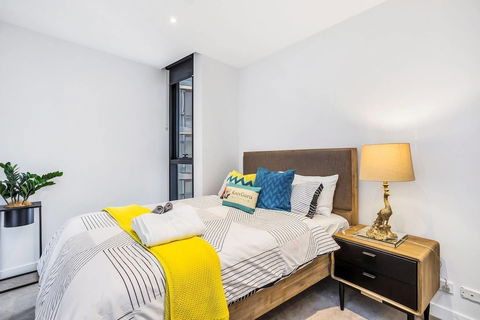 FV Iconic Designer APT, Parking, Near CBD Qfv147-14 - Accommodation QLD 6