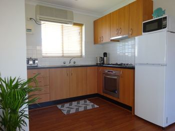 Selene Holiday Apartment AtWest Beach - Accommodation QLD 3