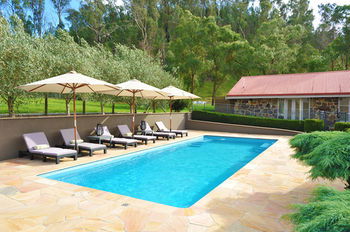 Araluen Lodge & Villas - Accommodation QLD 1
