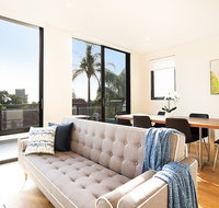 STAYCO Serviced Apartments - Crows Nest - Accommodation QLD