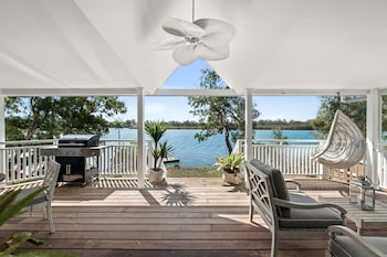 Summerville House - Accommodation QLD 0