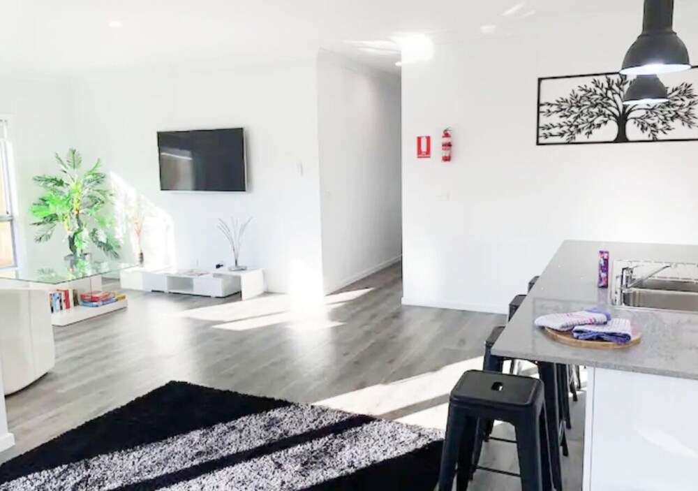 Armstrong Creek ACT Accommodation QLD
