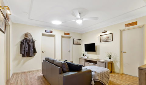 The Guesthouse - Accommodation QLD 6
