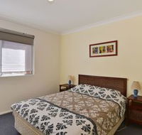 Quarter Deck Apartment 2 - Accommodation QLD