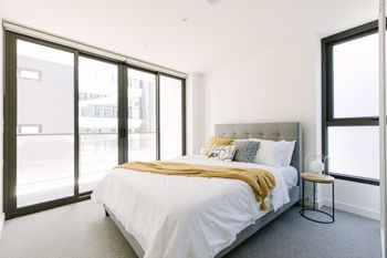 Super Spacious City View Apartments - Accommodation QLD 4