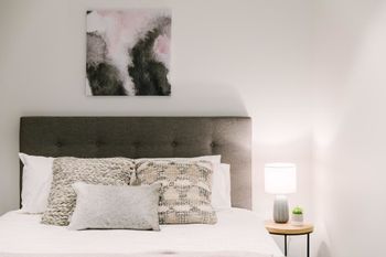 Super Spacious City View Apartments - Accommodation QLD 2