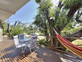 Longboard 11 Boulder Bay Road - Accommodation QLD 3