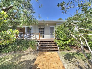 Longboard 11 Boulder Bay Road - Accommodation QLD 2