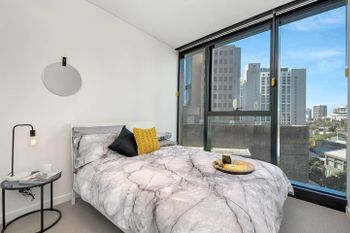 Central City Designer Pad - Accommodation QLD 1