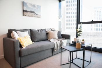 Central City Designer Pad - Accommodation QLD 4