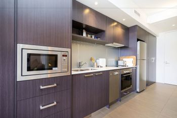Executive Studio Inner City Apartment - Accommodation QLD 6