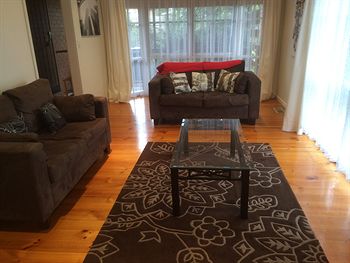 Australian Home Away Doncaster Elgar 2 - Accommodation QLD 4