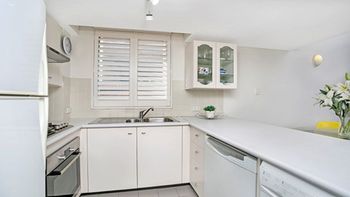 The Apartment Service ALEXA - Accommodation QLD 4