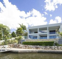 Gold Coast Luxury Waterfront House