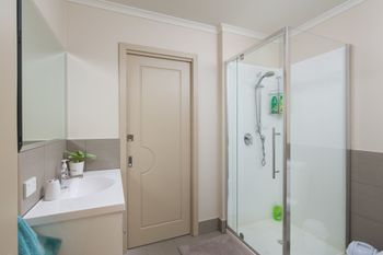 The Executive B & B - Accommodation QLD 6