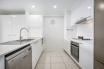 Cotton Tree Modern Apartment - Accommodation QLD 1