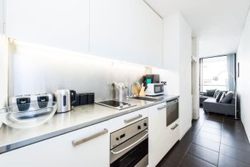 Executive Two Bed Penthouse Studio In The City - Accommodation QLD 4