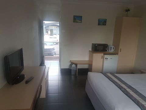 Jopen Cafe & Motel - Accommodation QLD 5