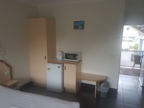 Jopen Cafe & Motel - Accommodation QLD 3