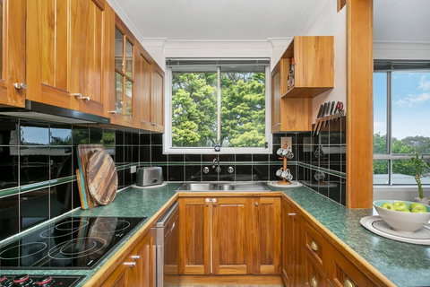 Chatswood Convenience JANET - Accommodation QLD 6