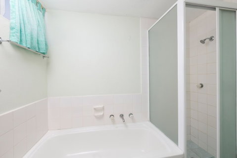 Ebbtide Unit 07 - Accommodation QLD 3