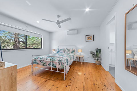 Coastal Cottage - Cannonvale - Accommodation QLD 5