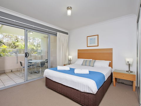 Shoal Bay Beachclub Apartments - Accommodation QLD 6