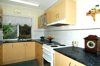 Ambience Holiday Apartments - Accommodation QLD 4