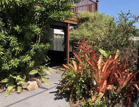 Five 3 Five - The Beachside Barracks - Accommodation QLD 5