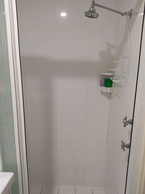 Regency Apartments - Accommodation QLD 3