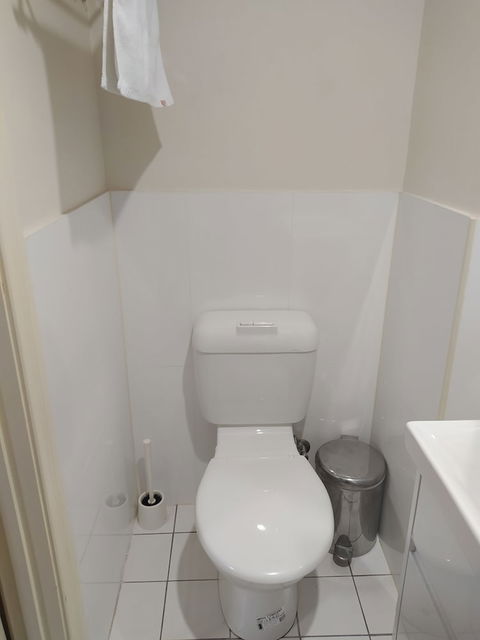 Regency Apartments - Accommodation QLD 6
