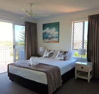 Beachside Resort - Accommodation QLD